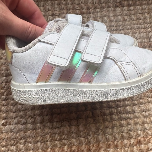 Adidas Kids White Sneakers with Rainbow Stripes - Picture 2 of 3